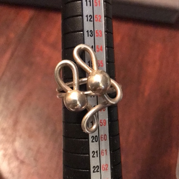 Unique sterling silver ring size 8 - Picture 3 of 12